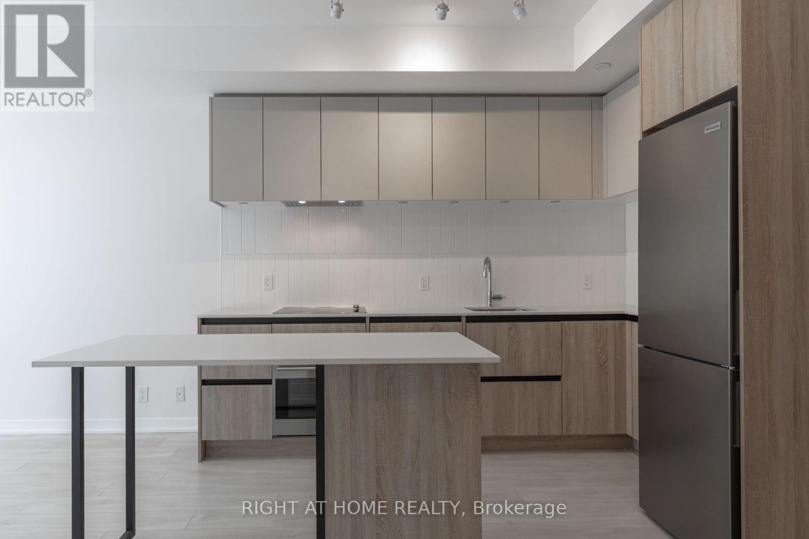 320 - 7950 Bathurst Street, Vaughan, Ontario L4J 0B8 - Photo 10 - N12877330