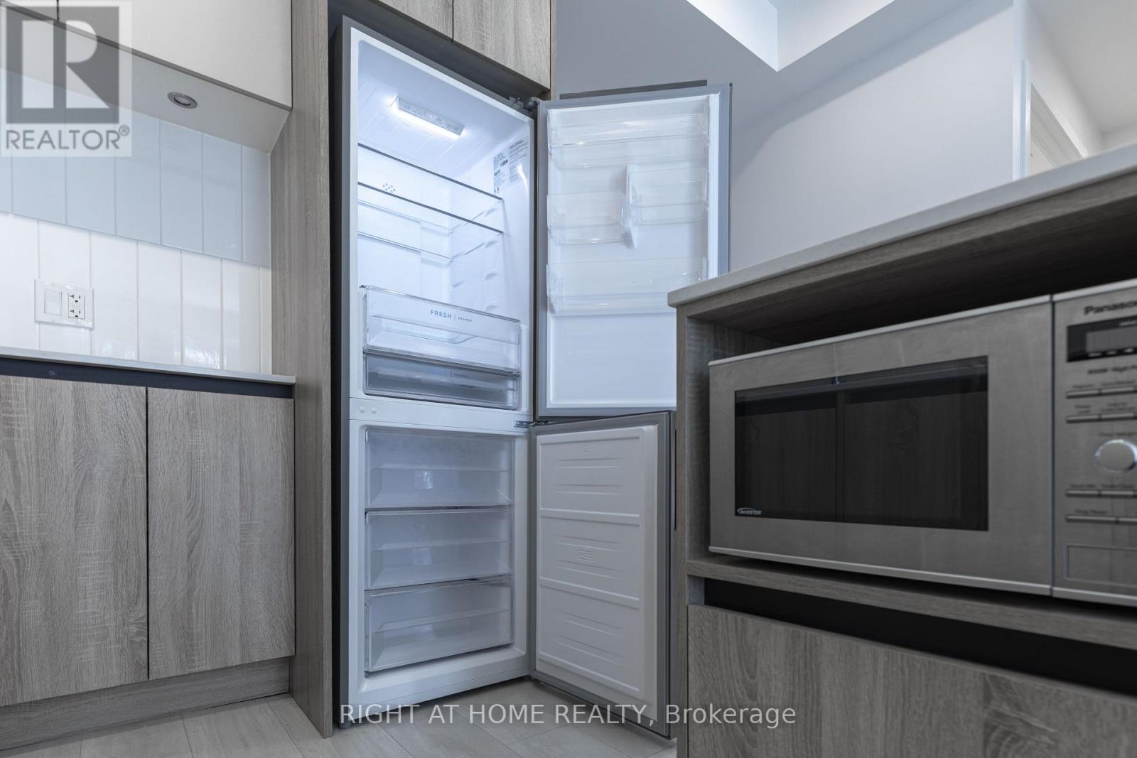 320 - 7950 Bathurst Street, Vaughan, Ontario L4J 0B8 - Photo 17 - N12877330