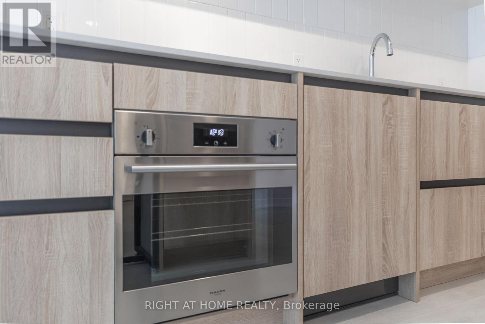 320 - 7950 Bathurst Street, Vaughan, Ontario L4J 0B8 - Photo 14 - N12877330