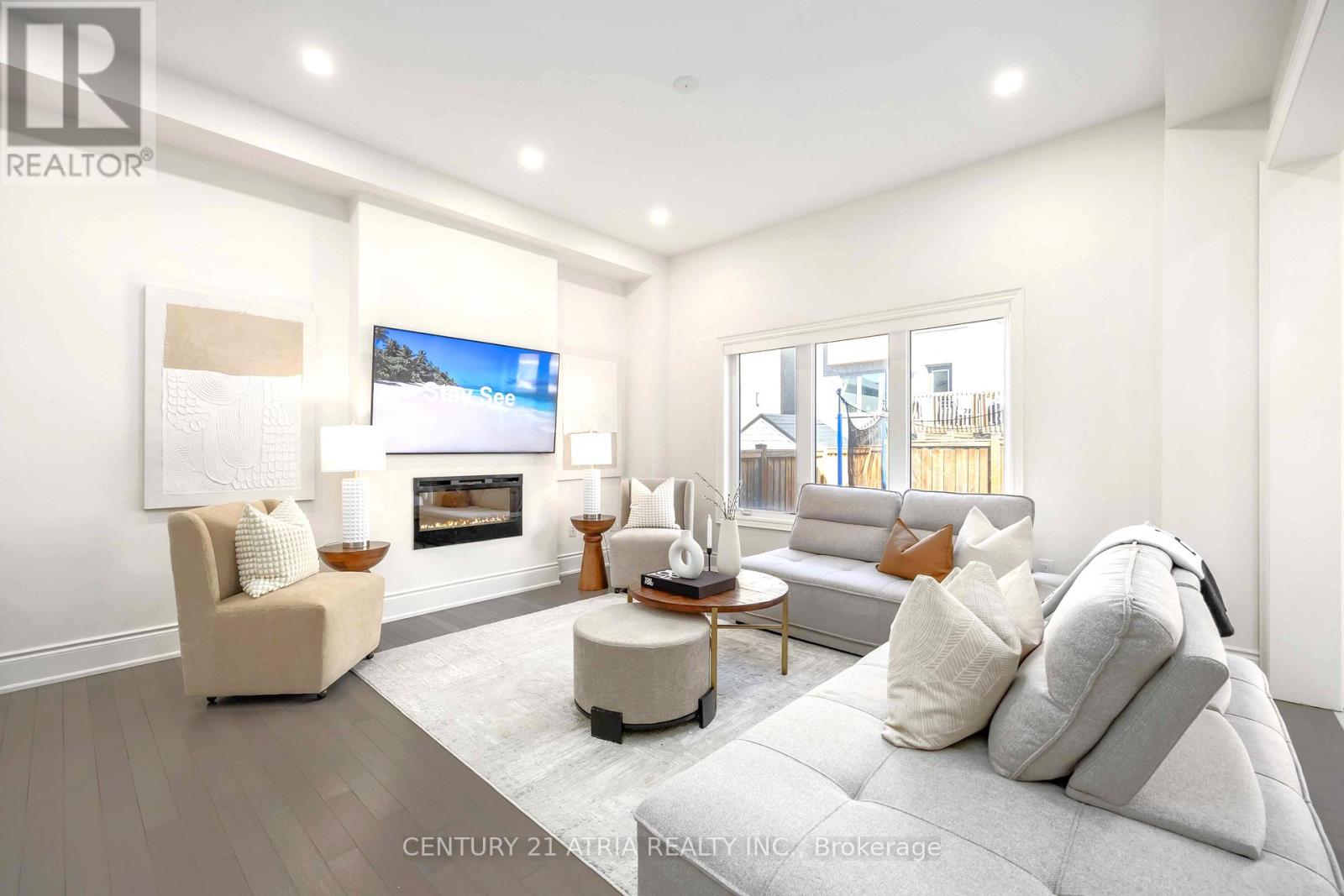 109 Vantage Loop, Newmarket, Ontario  L3X 0K8 - Photo 4 - N12870076