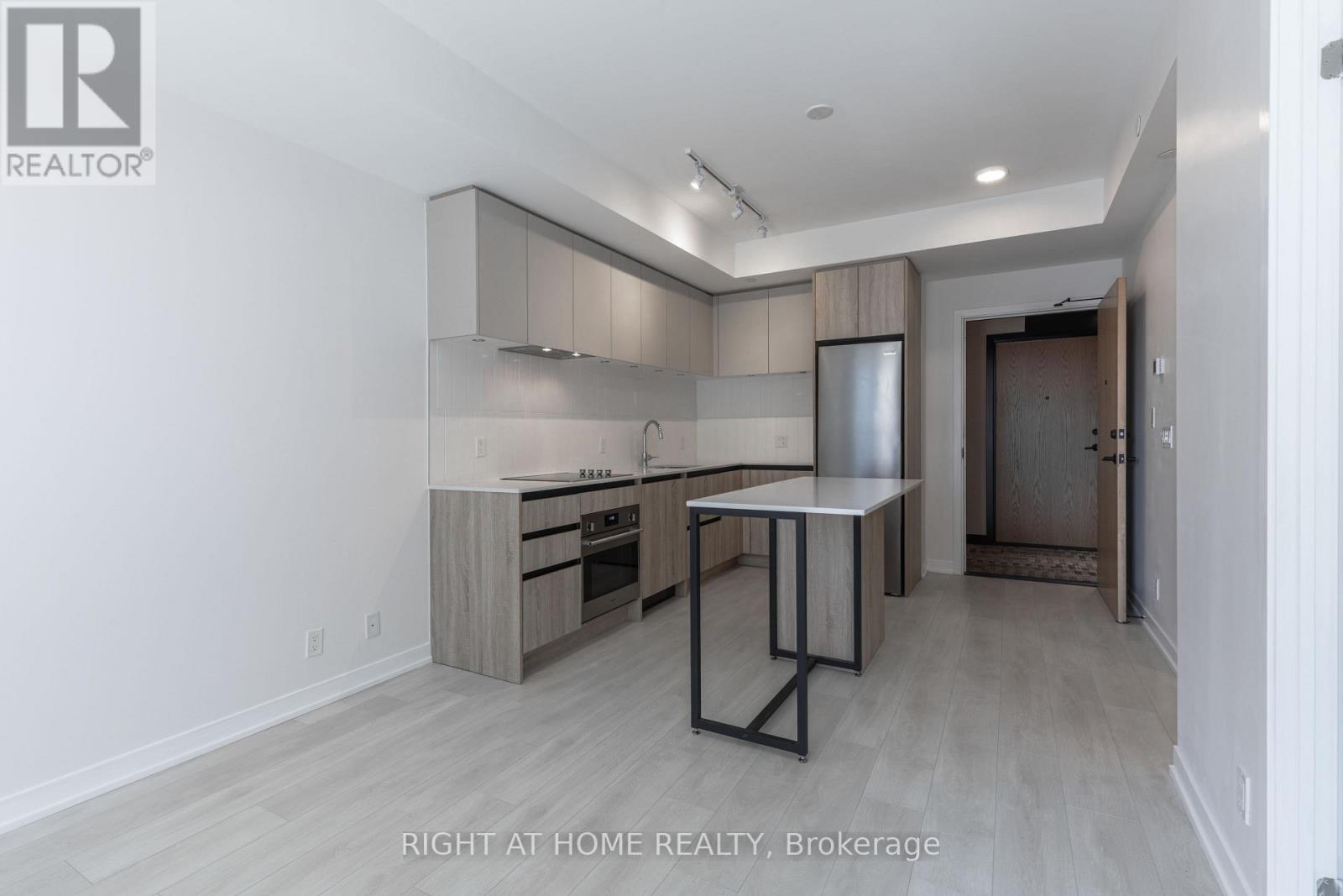 320 - 7950 Bathurst Street, Vaughan, Ontario L4J 0B8 - Photo 8 - N12877330