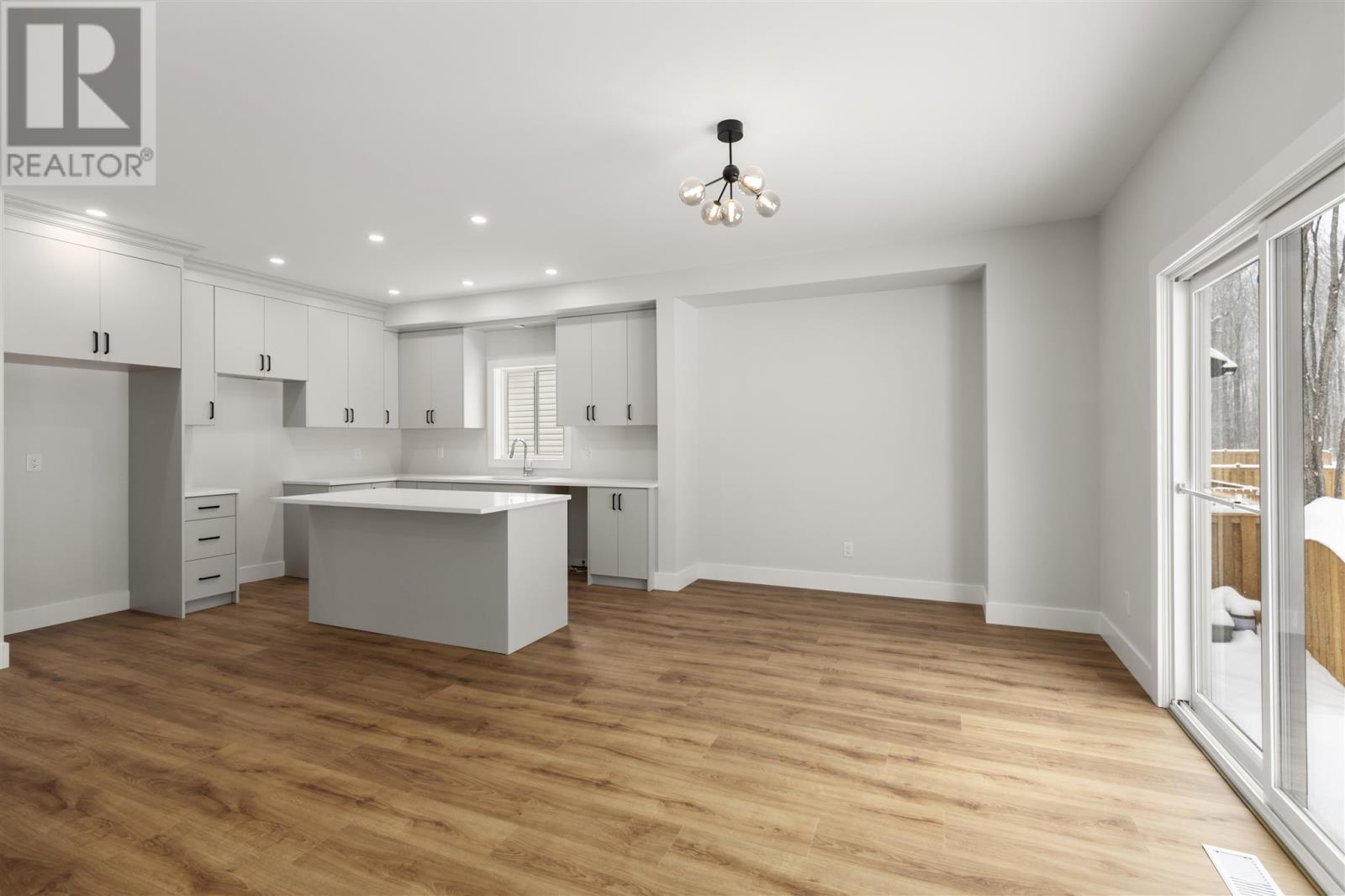 28 Sherwood Pkwy, Sault Ste. Marie, Ontario  P6C 3A8 - Photo 7 - SM260114