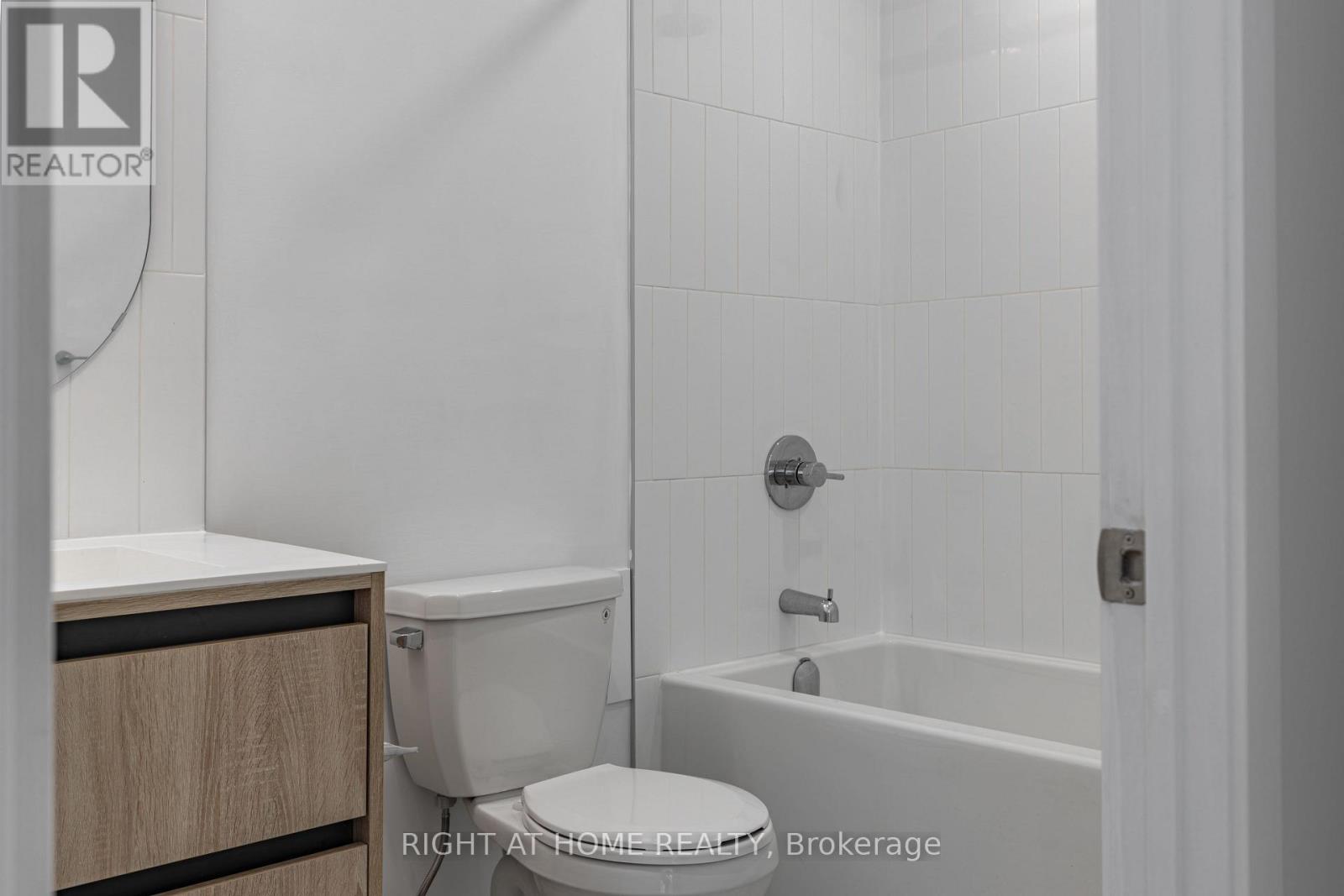 320 - 7950 Bathurst Street, Vaughan, Ontario L4J 0B8 - Photo 29 - N12877330