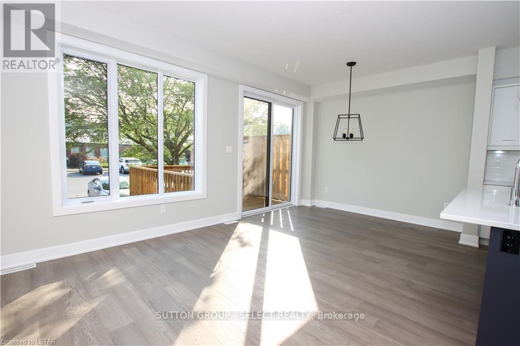 83 - 601 Lions Park Drive, Strathroy-Caradoc, Ontario  N0L 1W0 - Photo 6 - X12899874