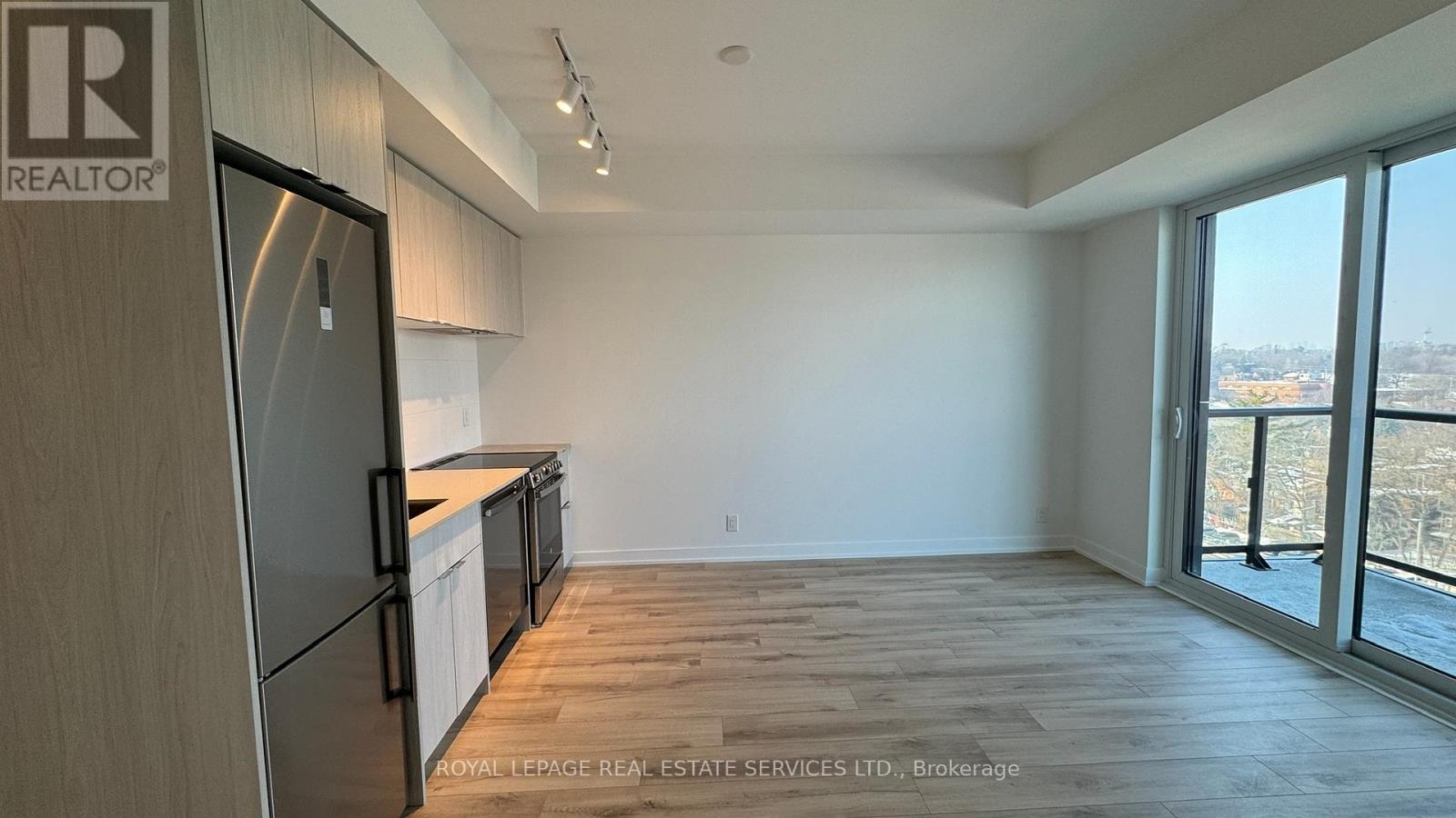 701 - 1660 Bloor Street W, Toronto, Ontario  M6P 0C6 - Photo 5 - W12899134