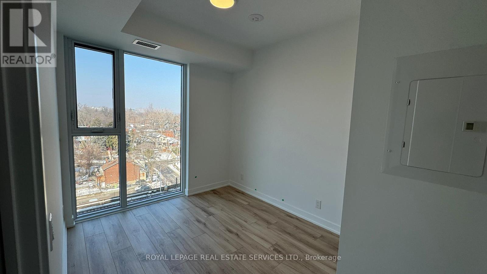 701 - 1660 Bloor Street W, Toronto, Ontario  M6P 0C6 - Photo 9 - W12899134