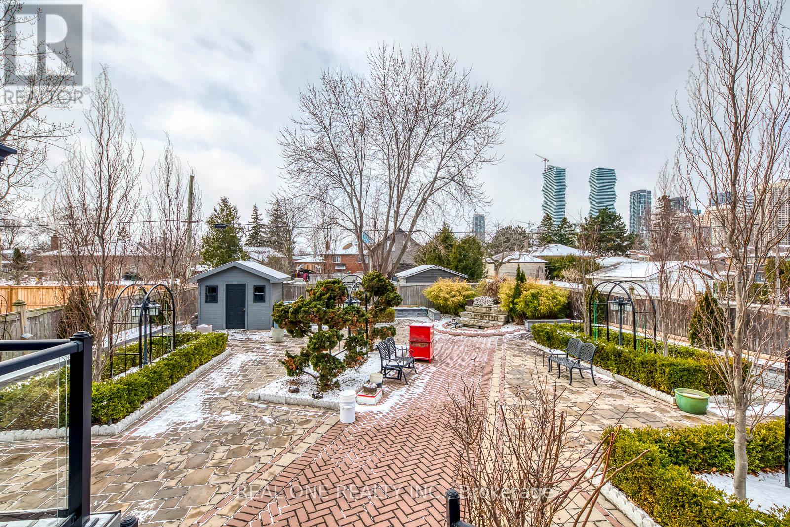 3480 Joan Drive, Mississauga, Ontario  L5B 1T5 - Photo 13 - W12894644