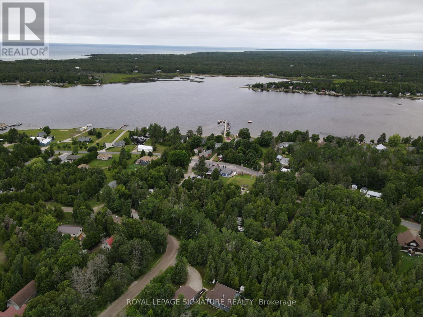 817 And 818 Pike Bay Road, Northern Bruce Peninsula, Ontario  N0H 2T0 - Photo 2 - X12899954