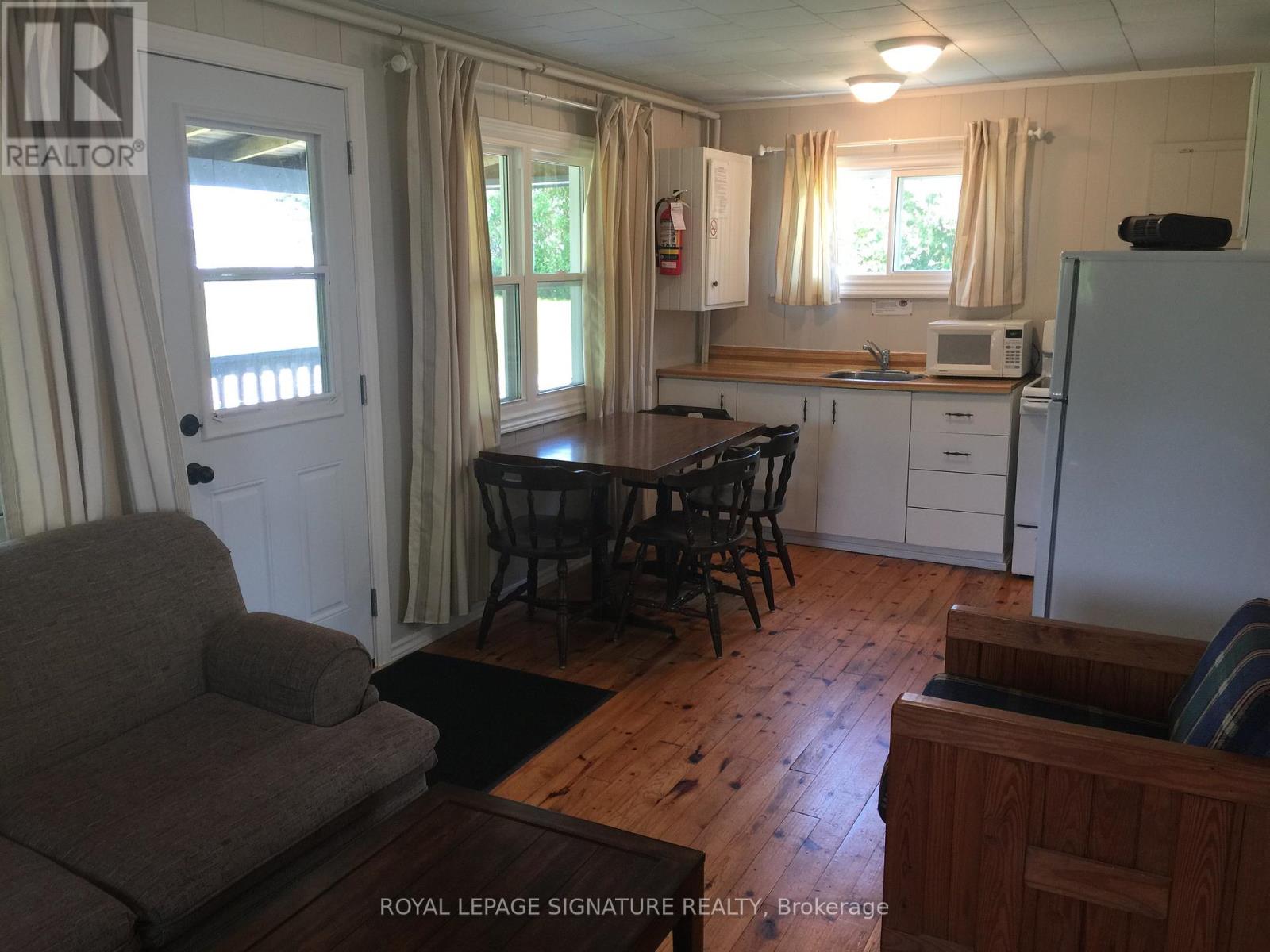 817 And 818 Pike Bay Road, Northern Bruce Peninsula, Ontario  N0H 2T0 - Photo 20 - X12899954