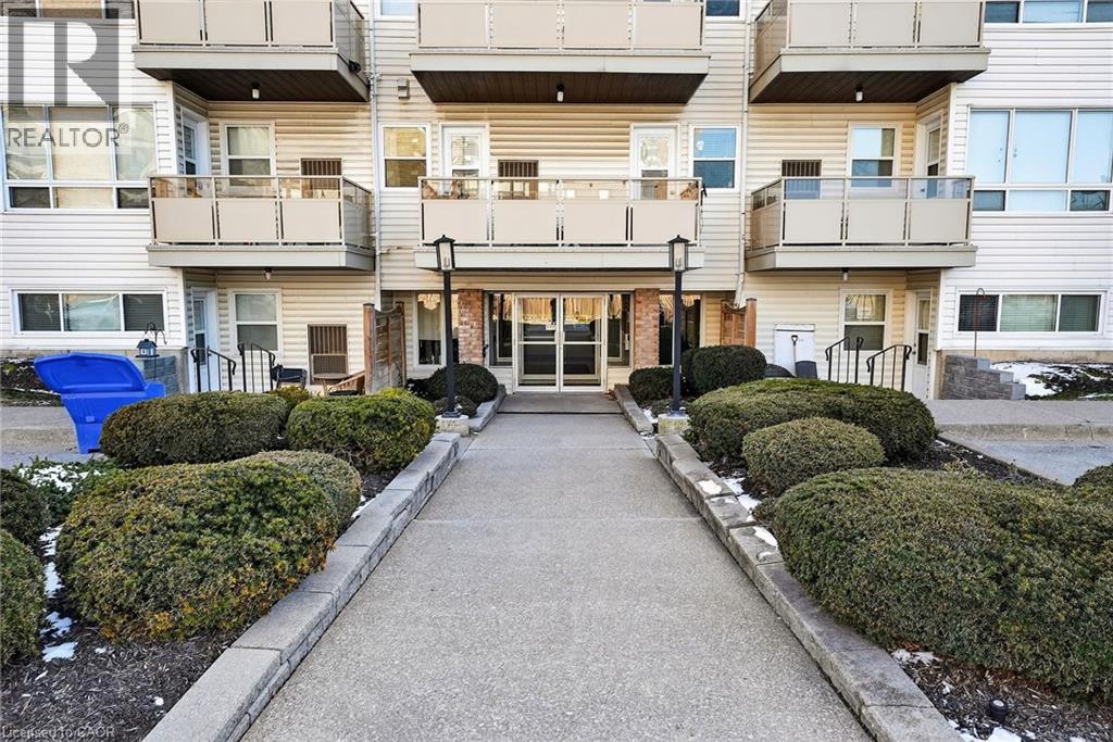 78 Roehampton Avenue Unit# 416, St. Catharines, Ontario  L2M 7W9 - Photo 2 - 40813534