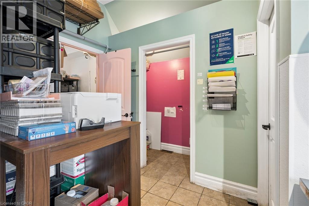 8 Regina Street Unit# 5, Waterloo, Ontario  N2J 2Z8 - Photo 32 - 40813342