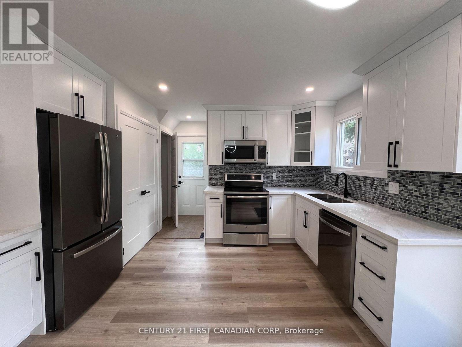 5 Chiddington Gate, London South (South R), Ontario  N6C 5K9 - Photo 11 - X12900172