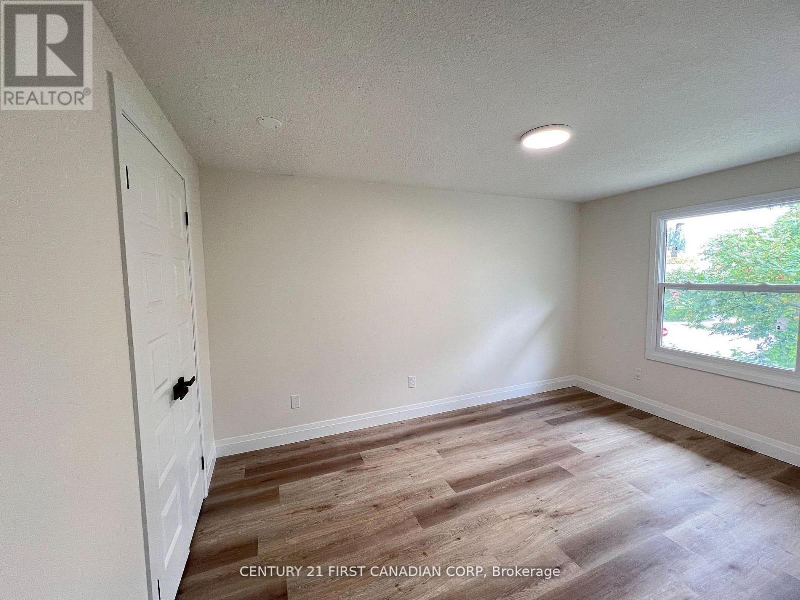 5 Chiddington Gate, London South (South R), Ontario  N6C 5K9 - Photo 15 - X12900172