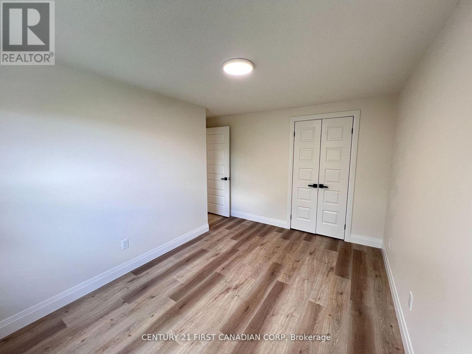 5 Chiddington Gate, London South (South R), Ontario  N6C 5K9 - Photo 16 - X12900172