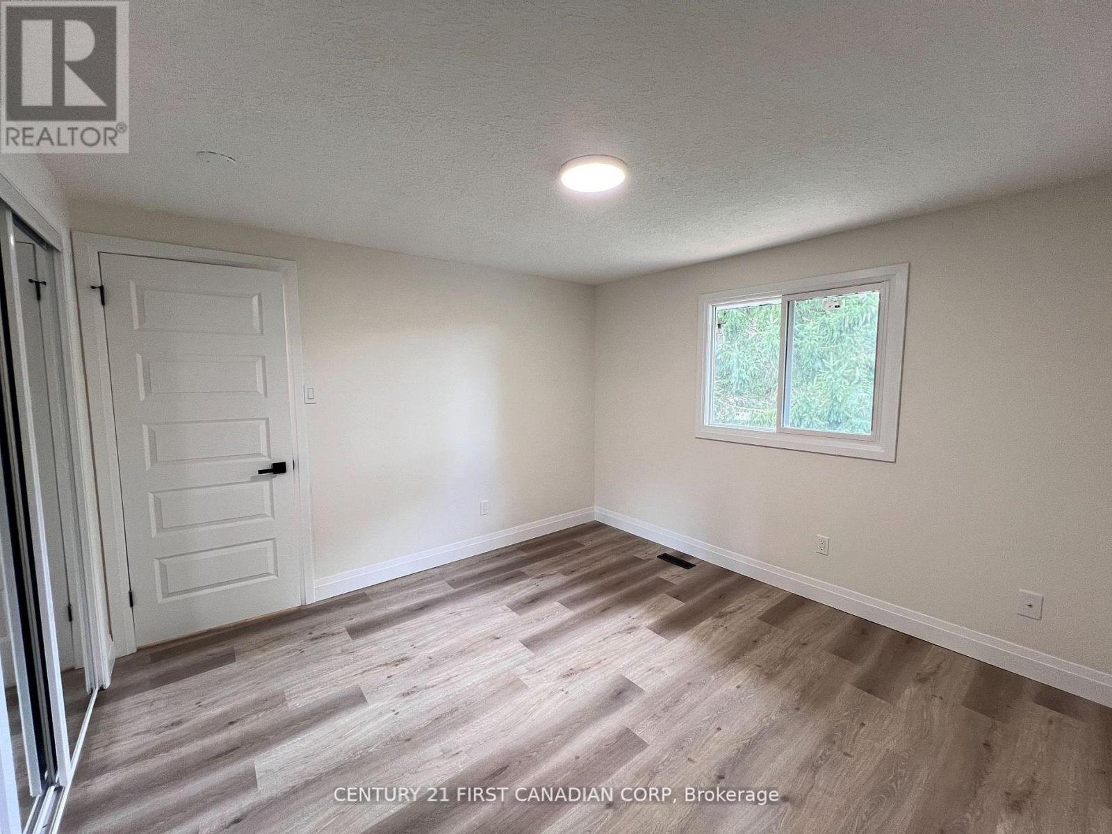 5 Chiddington Gate, London South (South R), Ontario  N6C 5K9 - Photo 21 - X12900172