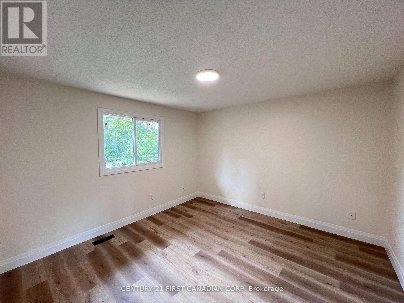 5 Chiddington Gate, London South (South R), Ontario  N6C 5K9 - Photo 22 - X12900172