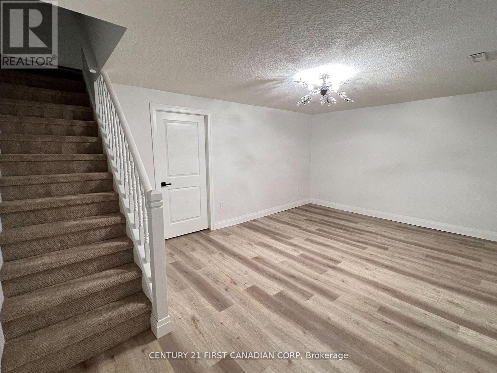 5 Chiddington Gate, London South (South R), Ontario  N6C 5K9 - Photo 27 - X12900172