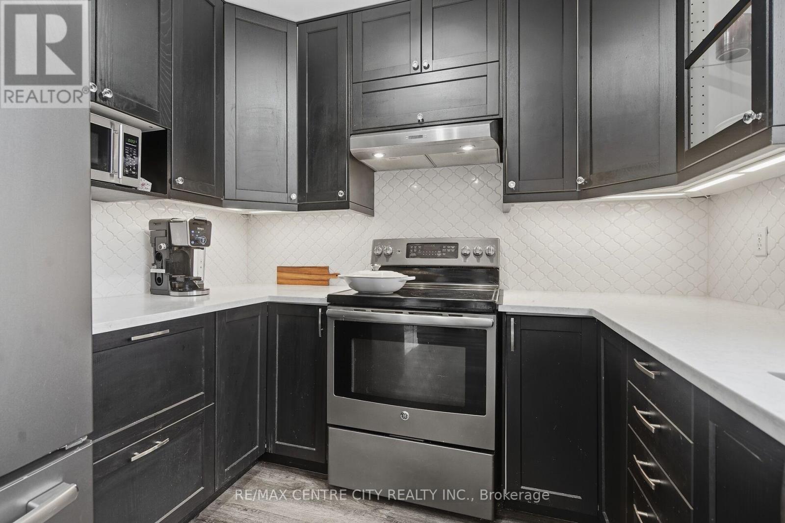 2 Stoneycreek Crescent, London North, Ontario  N5X 3X4 - Photo 10 - X12900192