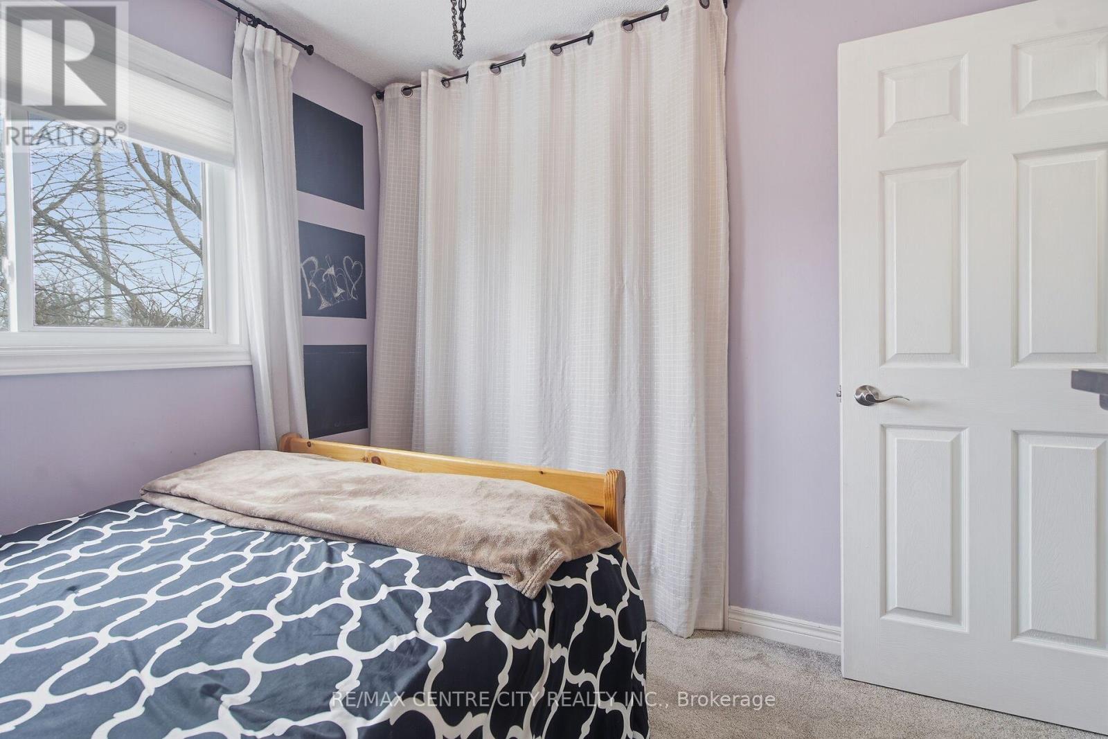 2 Stoneycreek Crescent, London North, Ontario  N5X 3X4 - Photo 22 - X12900192