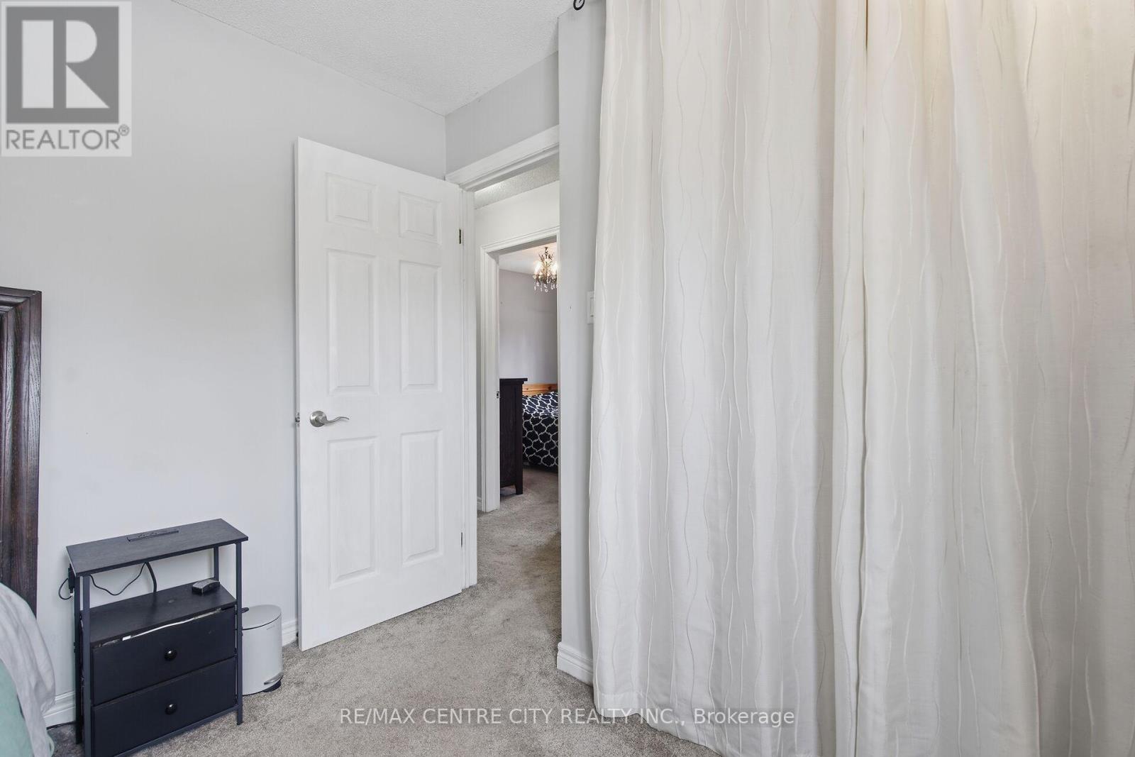 2 Stoneycreek Crescent, London North, Ontario  N5X 3X4 - Photo 24 - X12900192