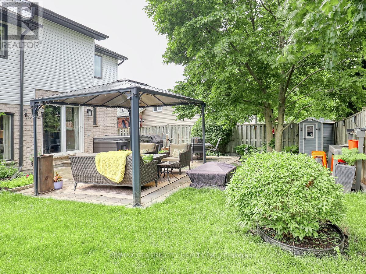 2 Stoneycreek Crescent, London North, Ontario  N5X 3X4 - Photo 36 - X12900192