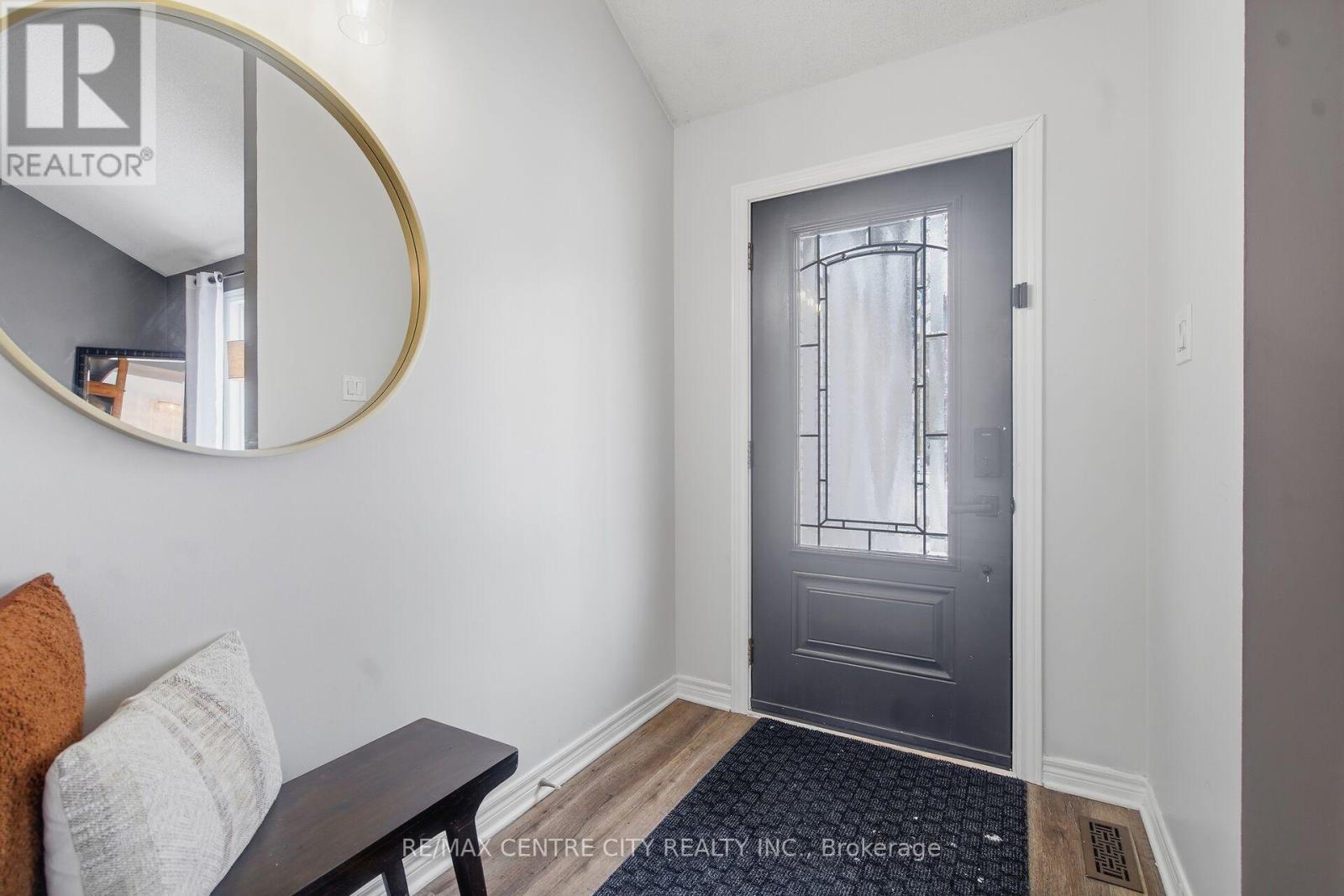 2 Stoneycreek Crescent, London North, Ontario  N5X 3X4 - Photo 4 - X12900192