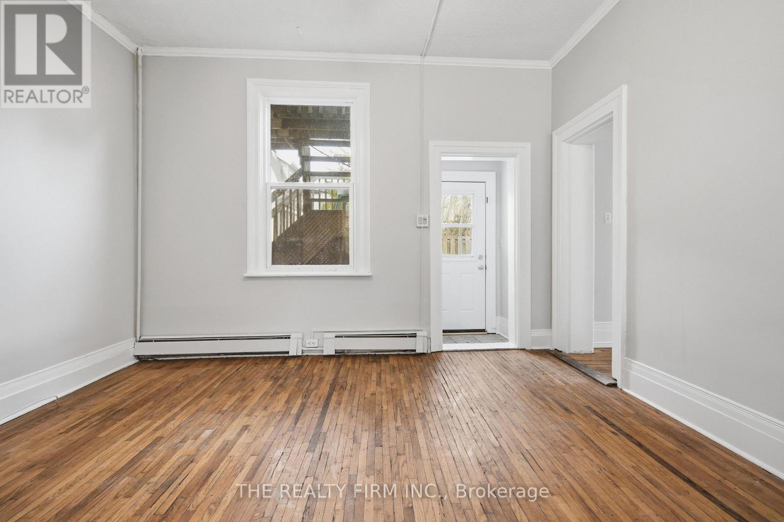 2 - 22 Victor Street, London South (South F), Ontario  N6C 1B7 - Photo 5 - X12900224