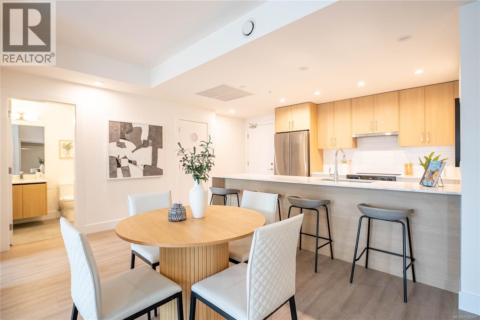 202 258 Helmcken Rd, View Royal, British Columbia V9B 7G9 - Photo 7 - 1026407