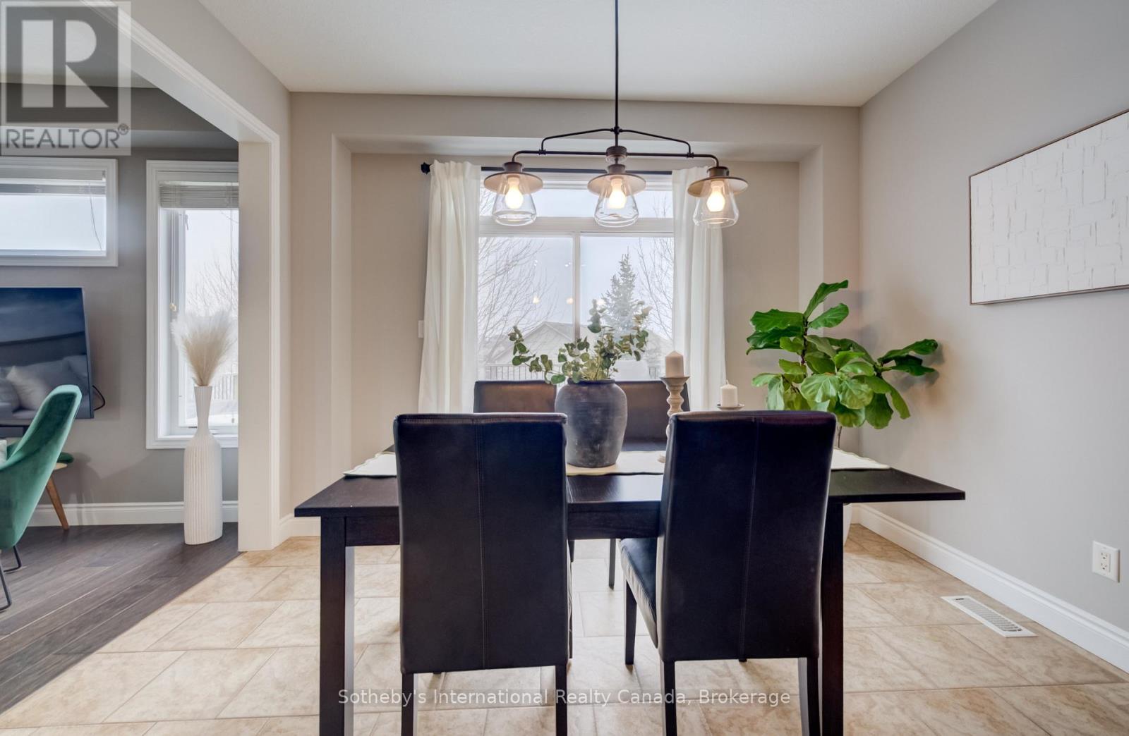 415 Westcroft Drive, Waterloo, Ontario  N2T 2Z9 - Photo 12 - X12900240