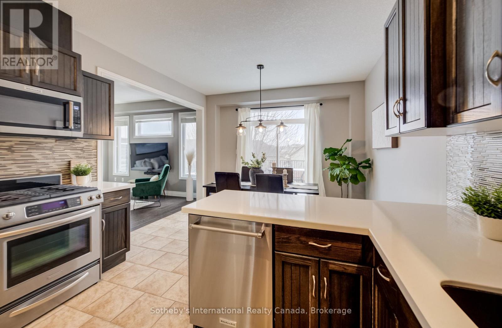 415 Westcroft Drive, Waterloo, Ontario  N2T 2Z9 - Photo 9 - X12900240