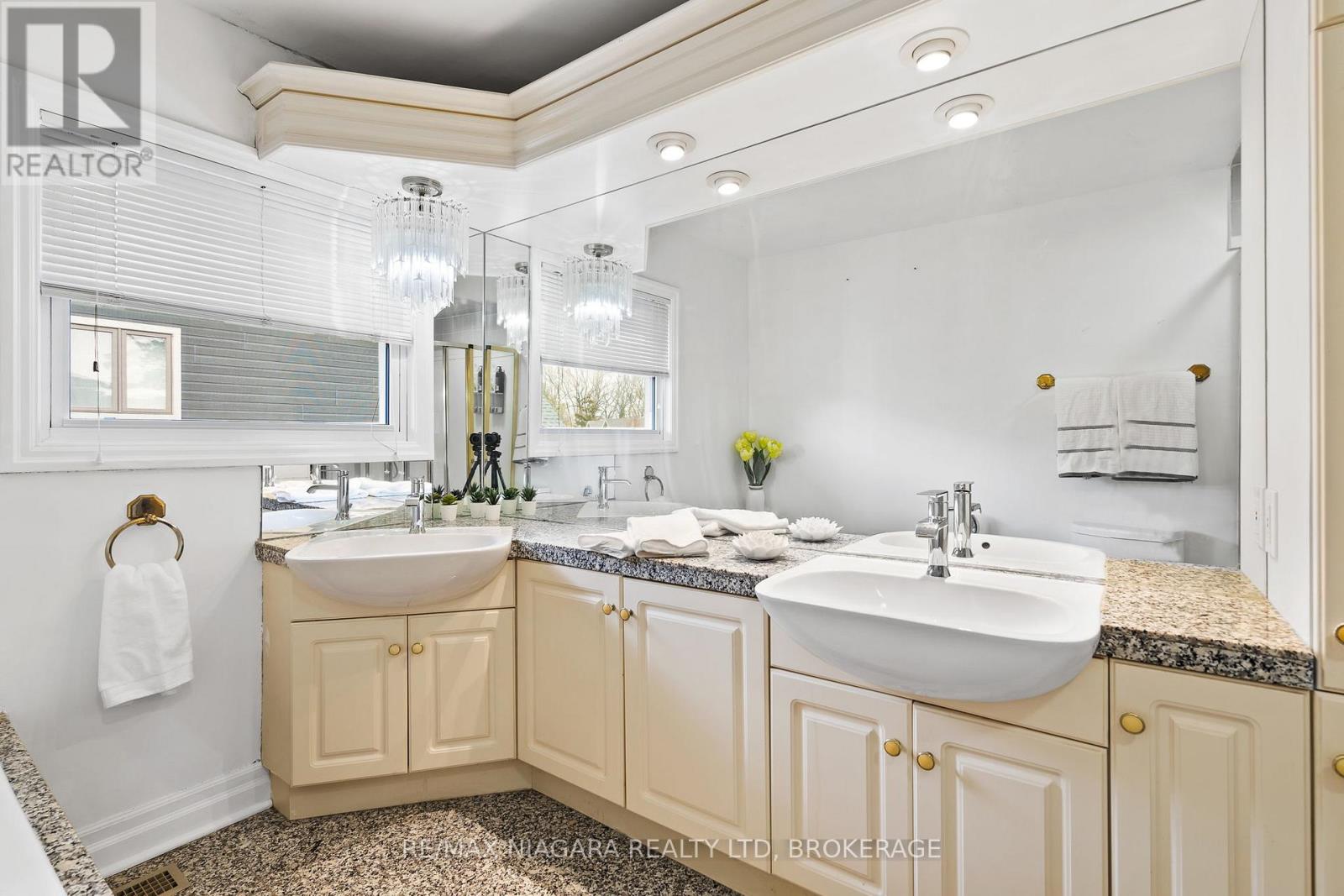 4 Tanner Circle, St. Catharines (Lakeshore), Ontario  L2N 3M9 - Photo 23 - X12900142