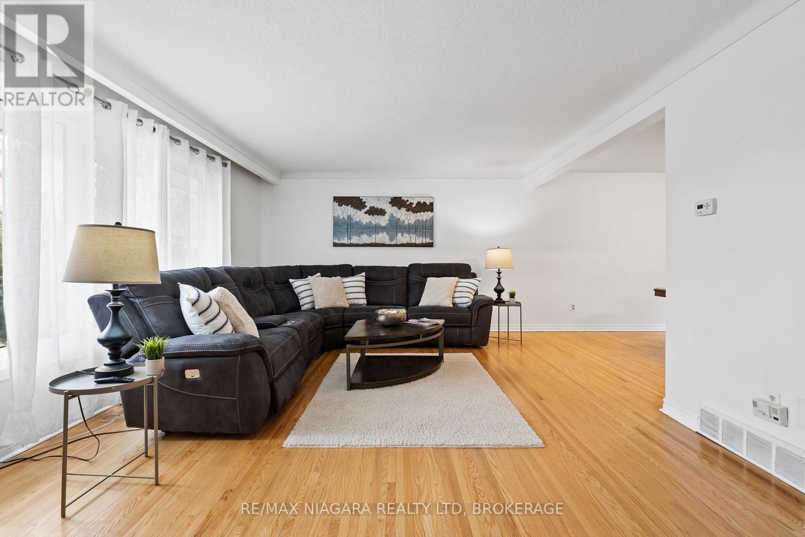 4 Tanner Circle, St. Catharines (Lakeshore), Ontario  L2N 3M9 - Photo 6 - X12900142