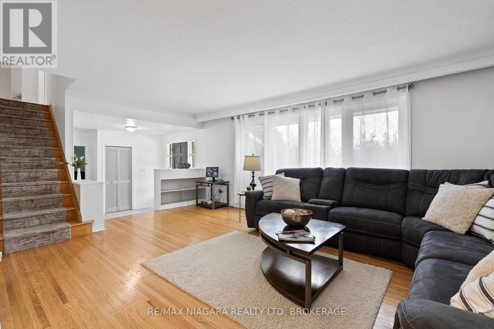 4 Tanner Circle, St. Catharines (Lakeshore), Ontario  L2N 3M9 - Photo 8 - X12900142