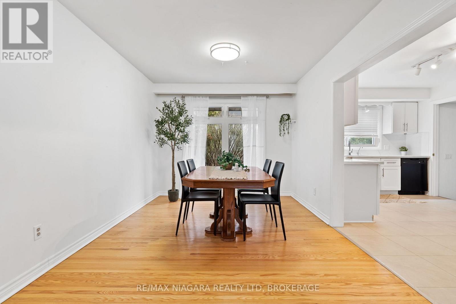 4 Tanner Circle, St. Catharines (Lakeshore), Ontario  L2N 3M9 - Photo 9 - X12900142