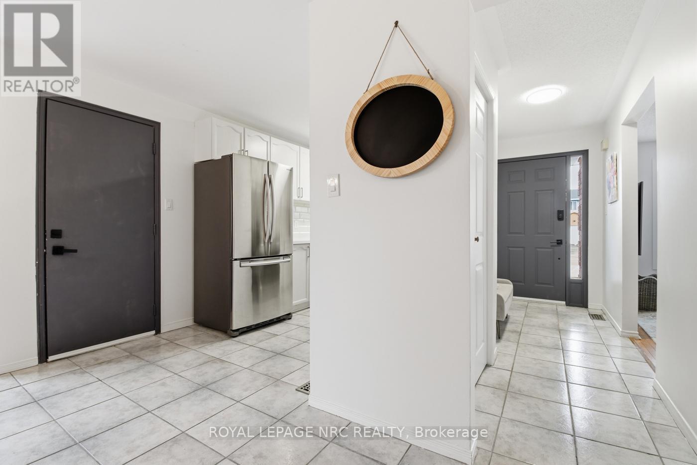 15 Hickory Court, Welland, Ontario  L3C 6S9 - Photo 7 - X12900148