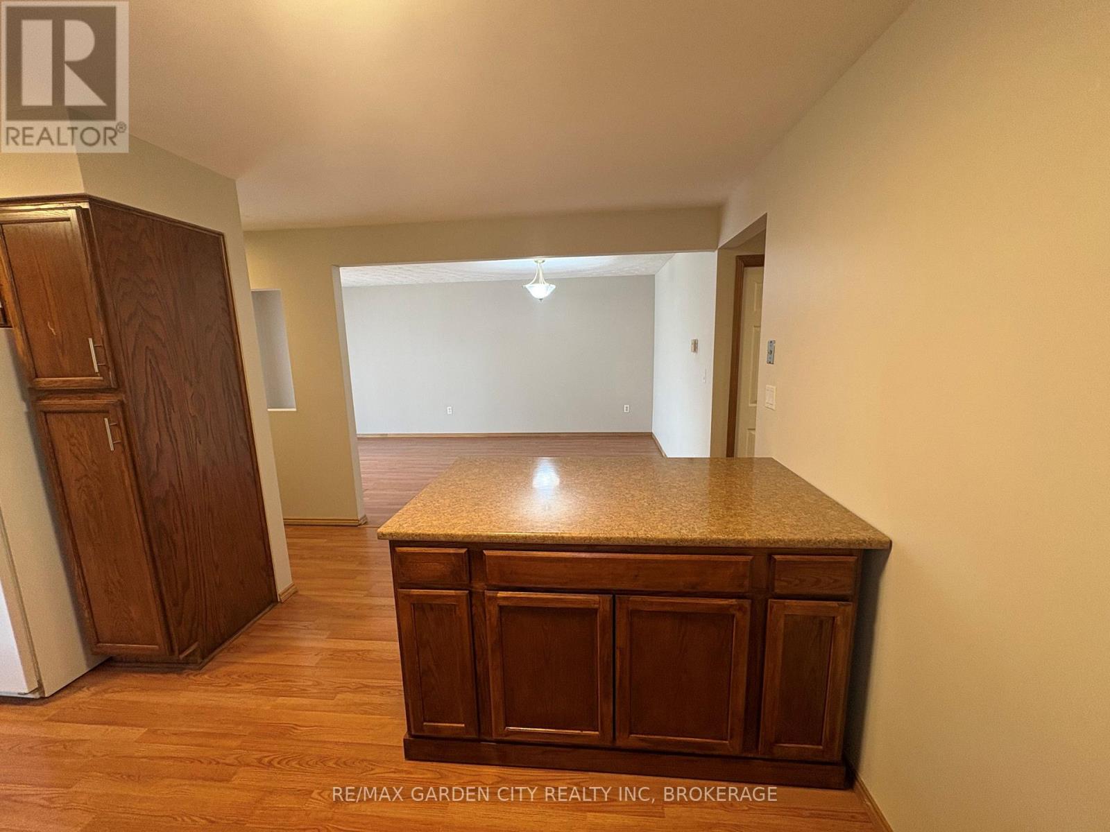 6141 Wildrose Crescent, Niagara Falls (Oldfield), Ontario  L2G 7T3 - Photo 19 - X12900156