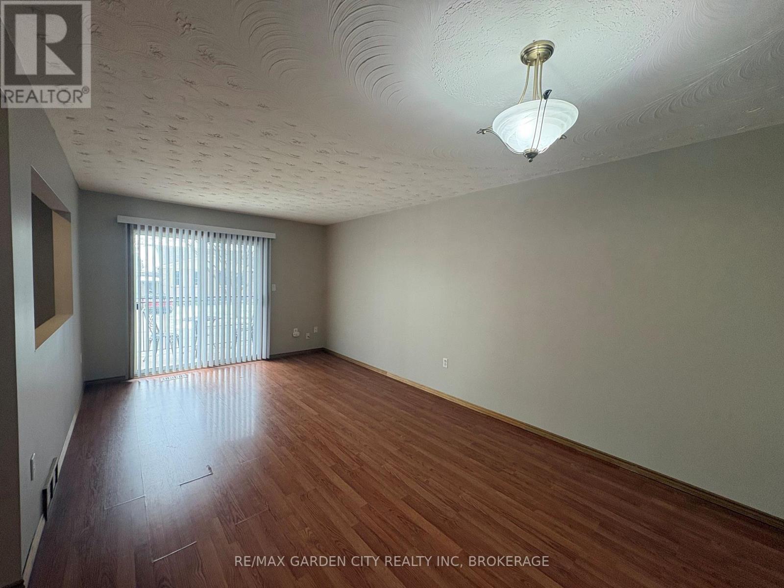 6141 Wildrose Crescent, Niagara Falls (Oldfield), Ontario  L2G 7T3 - Photo 21 - X12900156