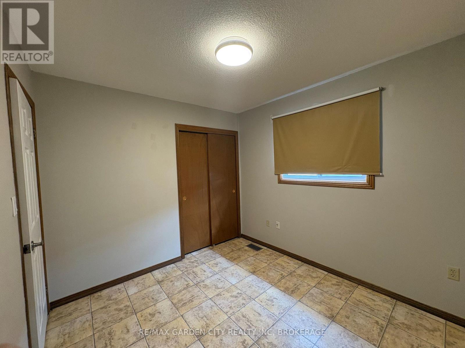 6141 Wildrose Crescent, Niagara Falls (Oldfield), Ontario  L2G 7T3 - Photo 28 - X12900156