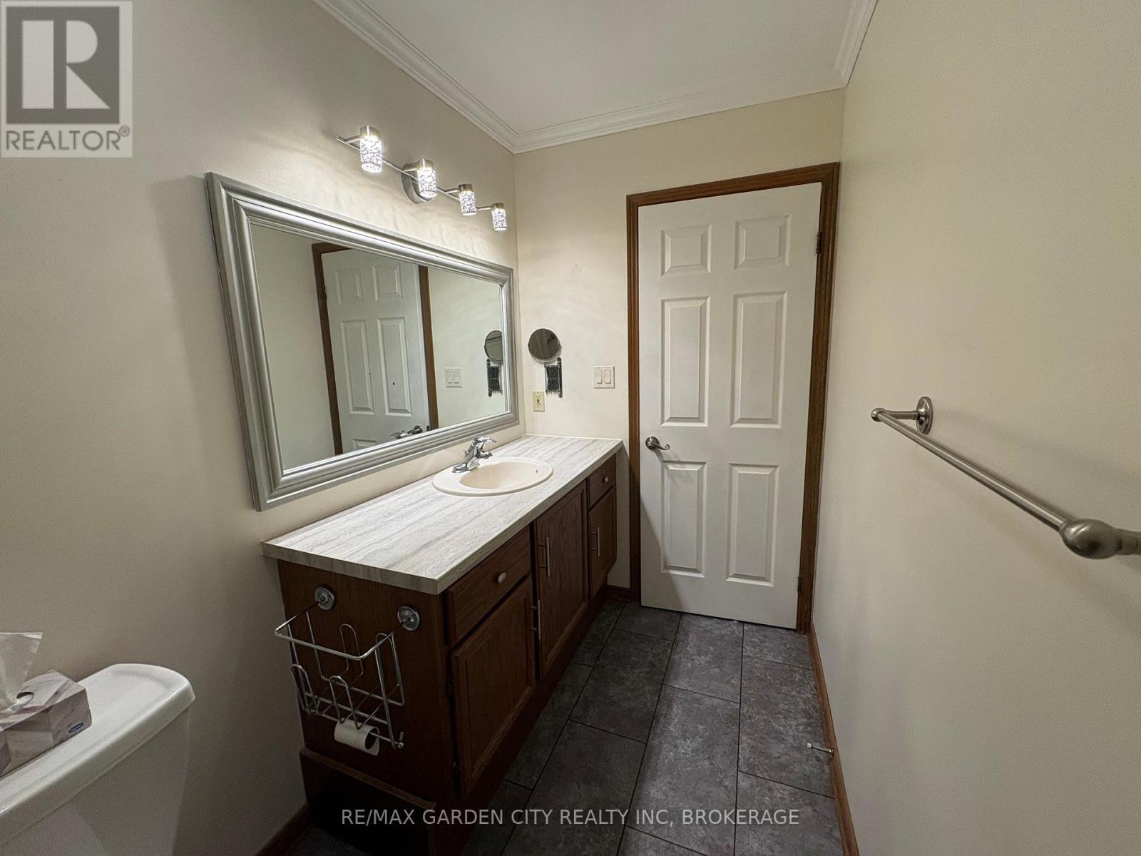 6141 Wildrose Crescent, Niagara Falls (Oldfield), Ontario  L2G 7T3 - Photo 30 - X12900156