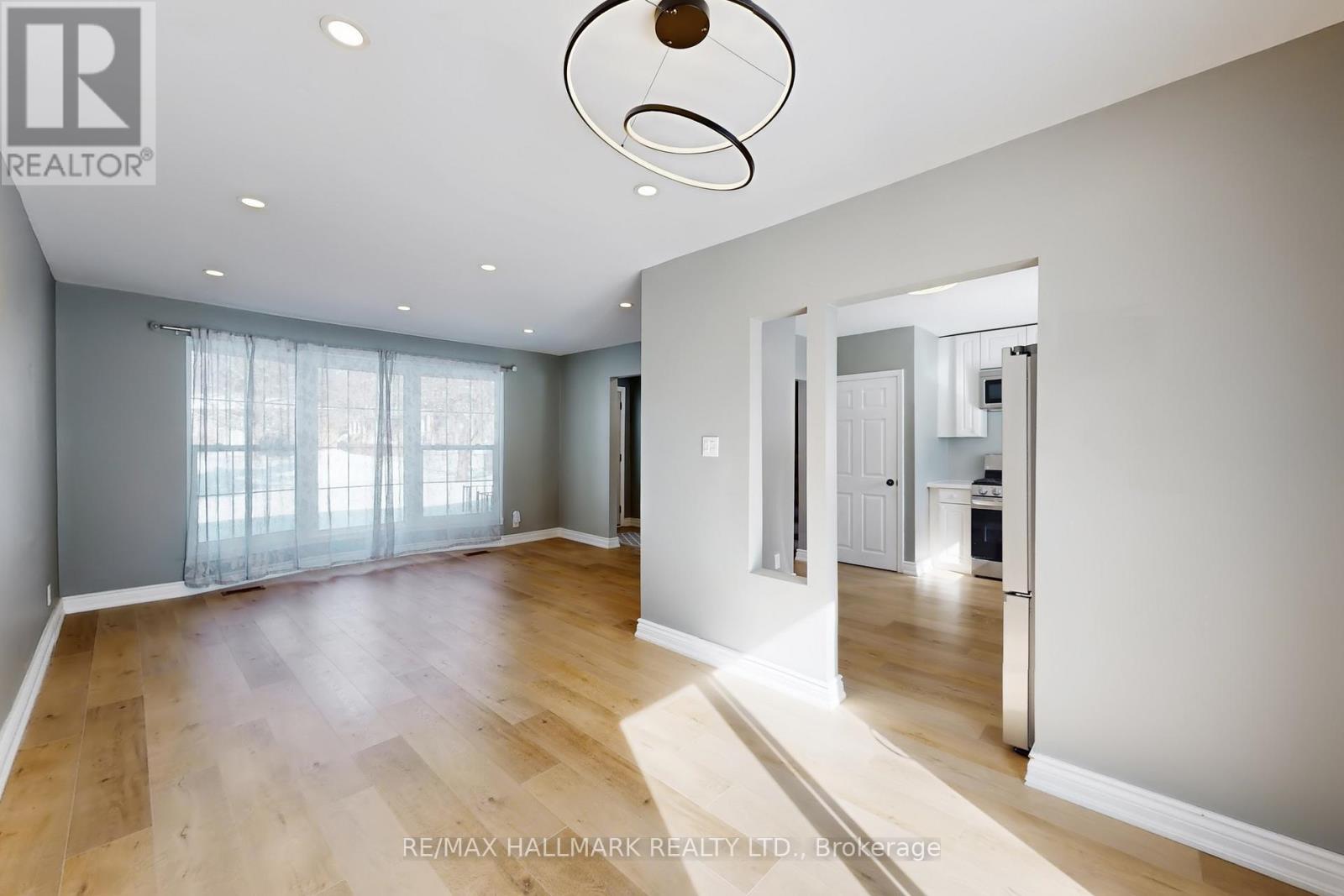 448 Loretta Crescent, Whitchurch-Stouffville, Ontario  L4A 7G2 - Photo 6 - N12828742