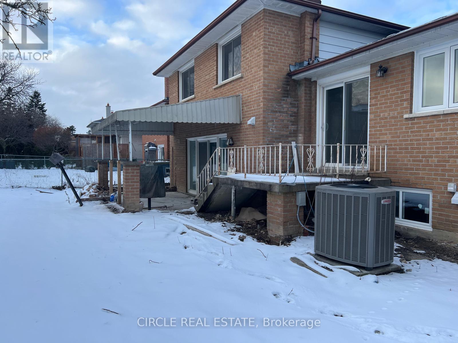 Level 01- 3bed 2.5 Bath - 3592 Swirlingleaves Crescent, Mississauga, Ontario  L4Y 3P8 - Photo 38 - W12899516