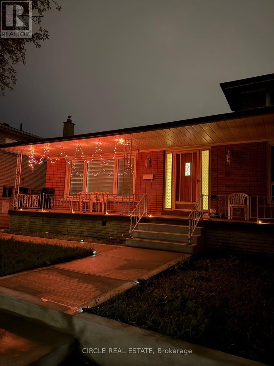 Level 01- 3bed 2.5 Bath - 3592 Swirlingleaves Crescent, Mississauga, Ontario  L4Y 3P8 - Photo 37 - W12899516