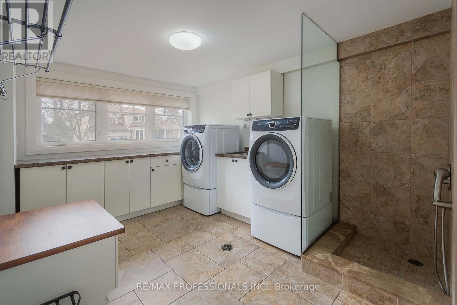 321 Wendy Lane, Oakville, Ontario  L6L 4P9 - Photo 31 - W12899956