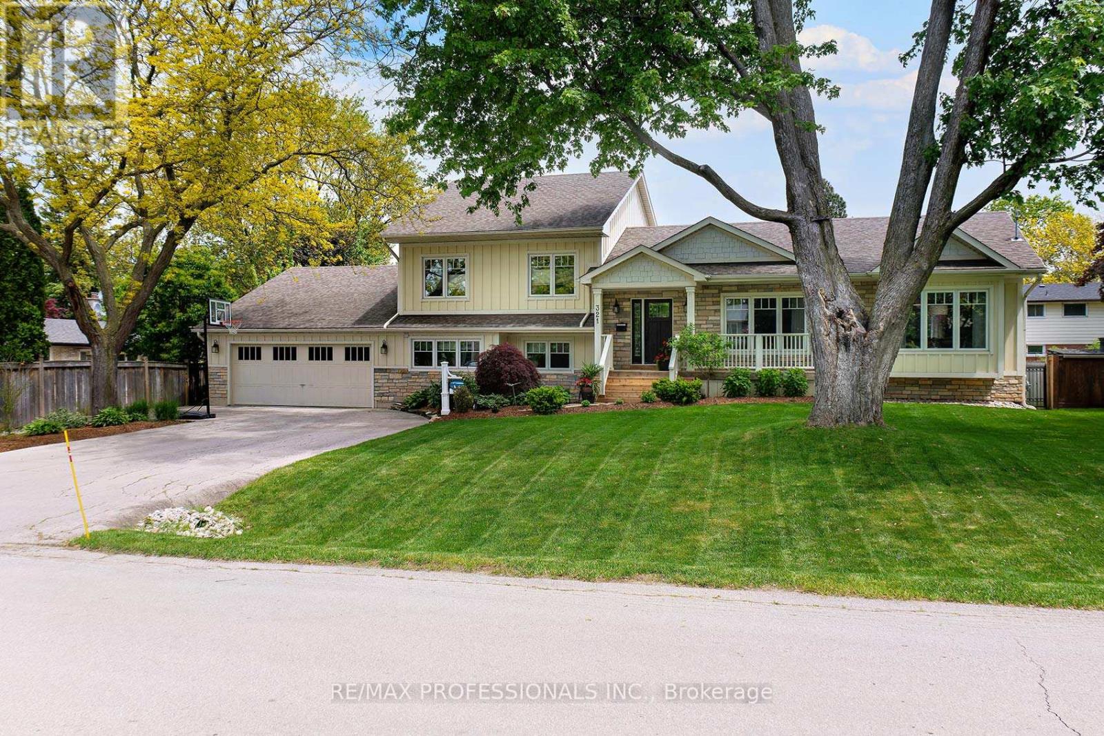 321 Wendy Lane, Oakville (Wo West), Ontario  L6L 4P9 - Photo 48 - W12899956