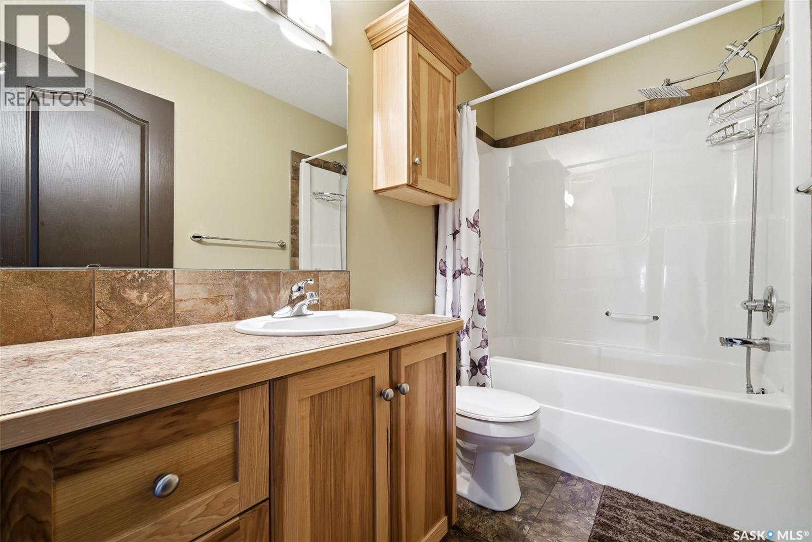 2451 Linner Bay, Regina, Saskatchewan  S4V 1K3 - Photo 27 - SK030780