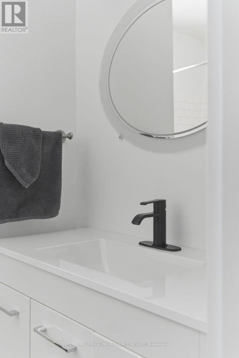 2292 Hamilton Road, Quinte West, Ontario  K8V 5P8 - Photo 29 - X12900254