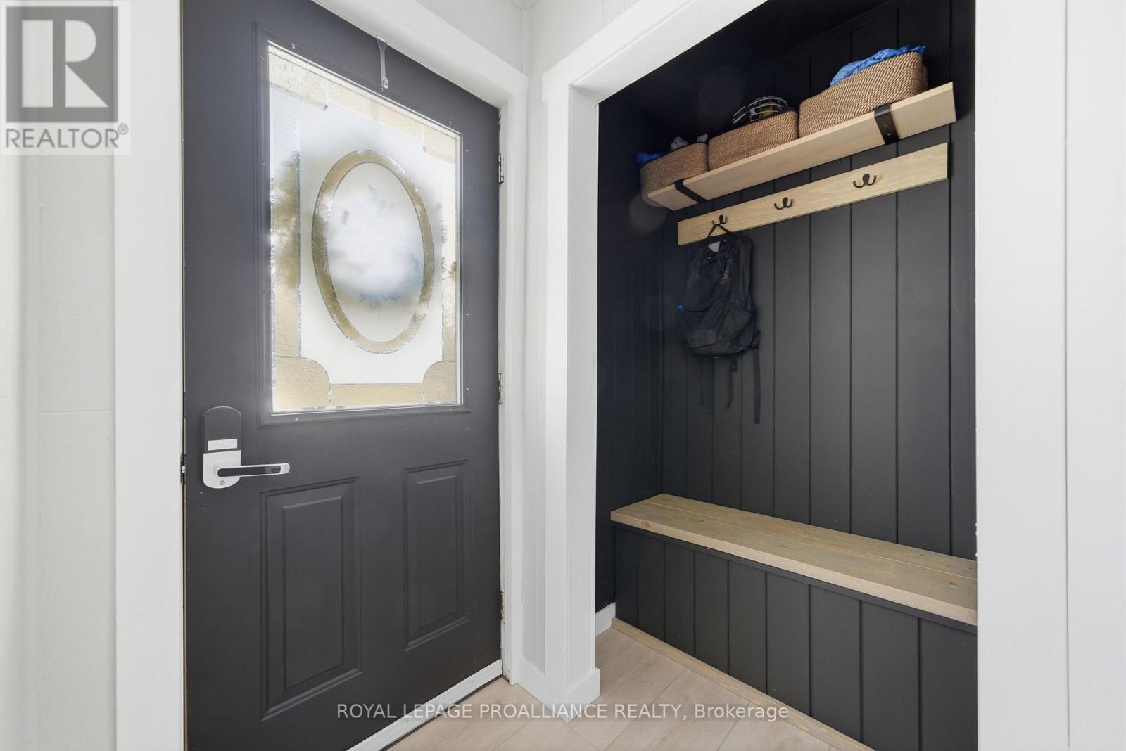 2292 Hamilton Road, Quinte West, Ontario  K8V 5P8 - Photo 3 - X12900254