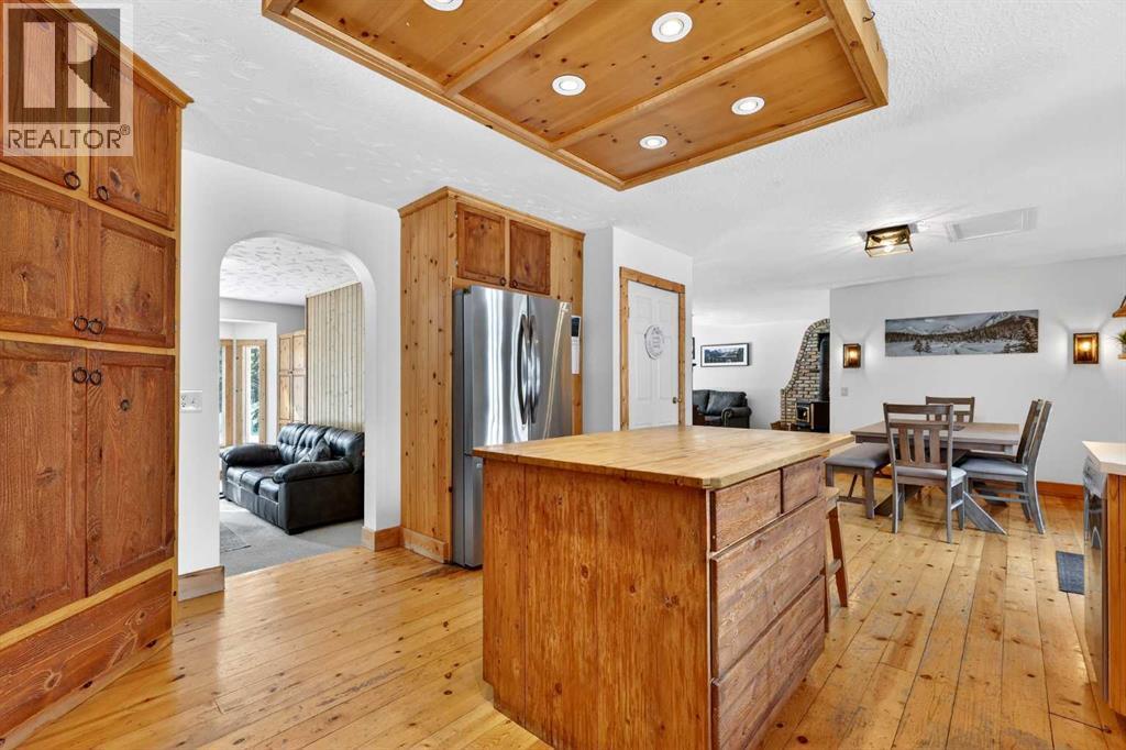 328 Wild Rose Close, Rural Rocky View County, Alberta  T3Z 3R3 - Photo 15 - A2287872