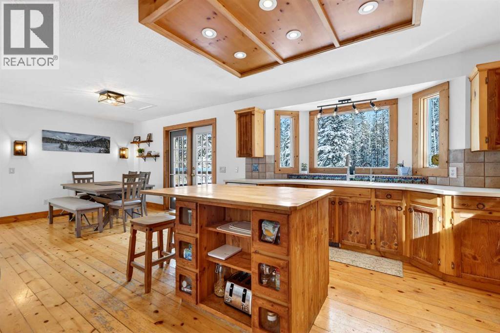 328 Wild Rose Close, Rural Rocky View County, Alberta  T3Z 3R3 - Photo 11 - A2287872