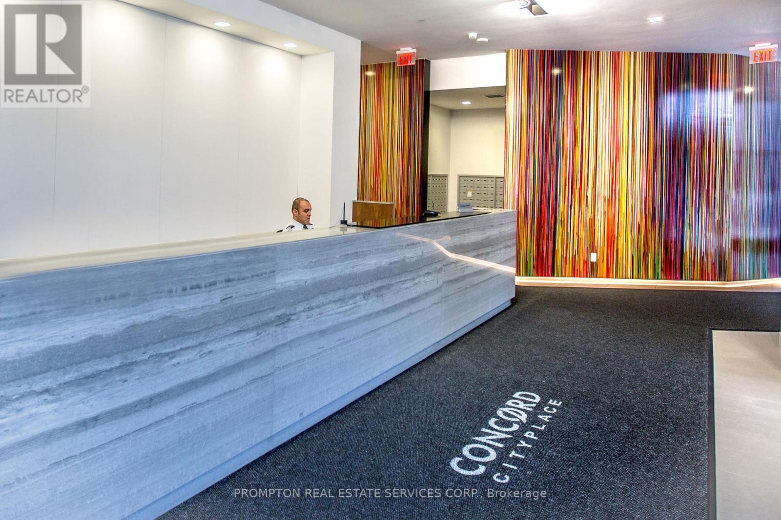 2102 - 85 Queens Wharf Road, Toronto, Ontario  M5V 0J9 - Photo 12 - C12900114